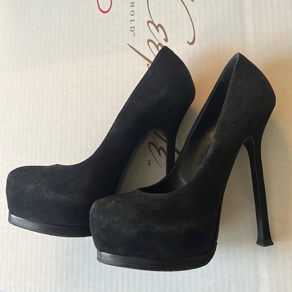 Saint Laurent, YSL Tribute Suede Pumps - Picture 3 of 9